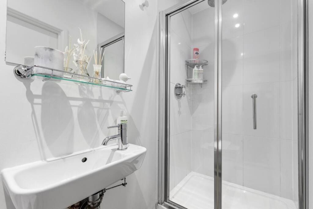 Stylish Sleep6 Flat At Iconic Piccadilly Circusvr6 Appartement Londen Buitenkant foto